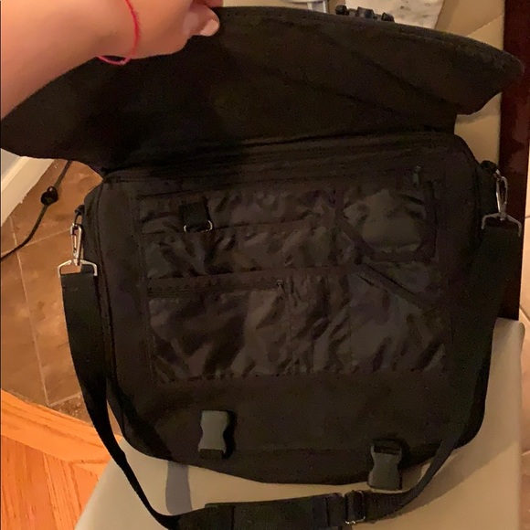 Bear Stewens laptop bag - Picture 2 of 2